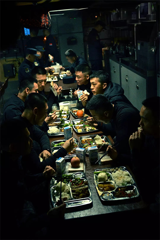 电影《蛟龙行动》特别版定档8.30!IMAX海报曝光 电影《蛟龙行动》特别版定档8.30!IMAX海报曝光