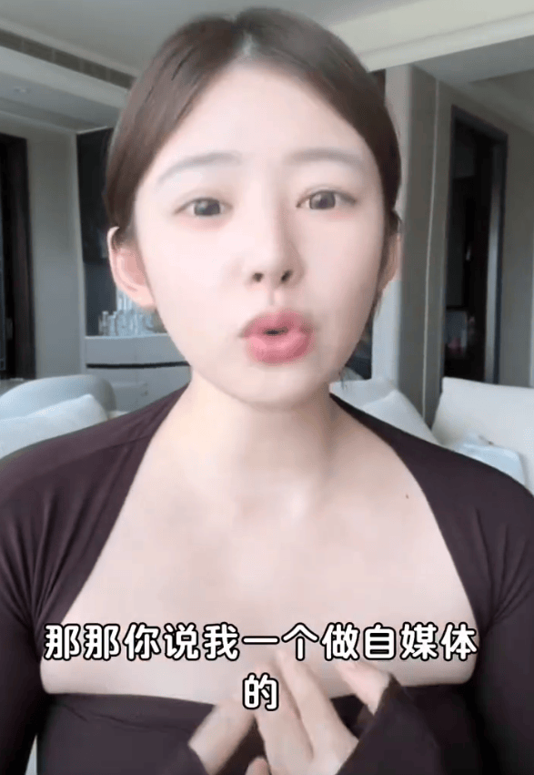 黄一鸣回应过度曝光孩子争议:要让孩子正大光明活在阳光下 黄一鸣回应过度曝光孩子争议:要让孩子正大光明活在阳光下