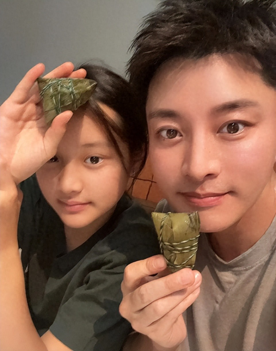 钱赚够了不装了?贾乃亮两招替甜馨挽回面子,还给董璇出了口恶气 钱赚够了不装了?贾乃亮两招替甜馨挽回面子,还给董璇出了口恶气