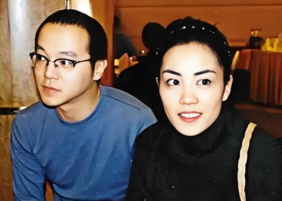56岁王菲没想到,自己那因出轨离婚的前夫窦唯,如今活成了这样 56岁王菲没想到,自己那因出轨离婚的前夫窦唯,如今活成了这样