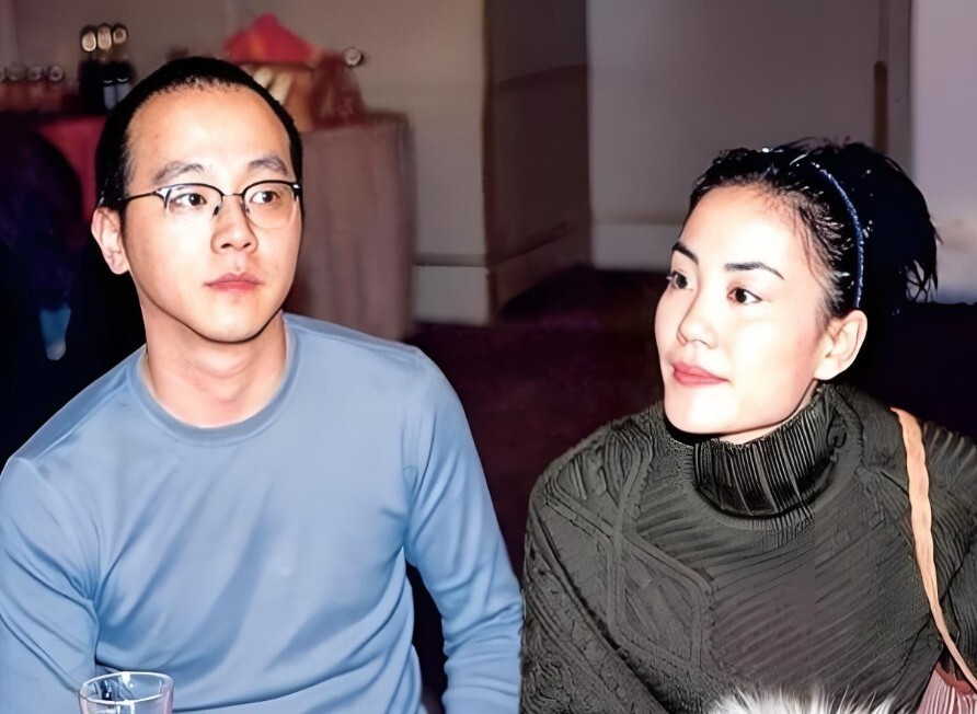 56岁王菲没想到,自己那因出轨离婚的前夫窦唯,如今活成了这样 56岁王菲没想到,自己那因出轨离婚的前夫窦唯,如今活成了这样
