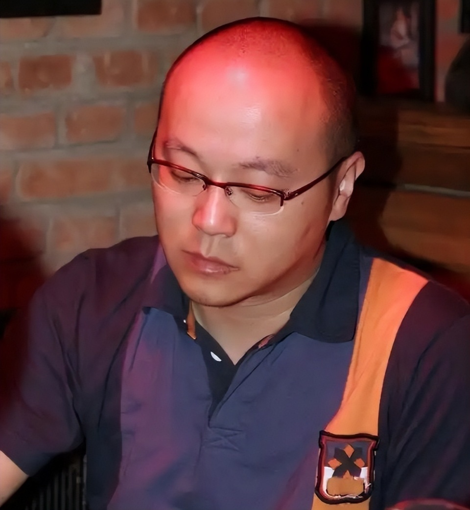 56岁王菲没想到,自己那因出轨离婚的前夫窦唯,如今活成了这样 56岁王菲没想到,自己那因出轨离婚的前夫窦唯,如今活成了这样