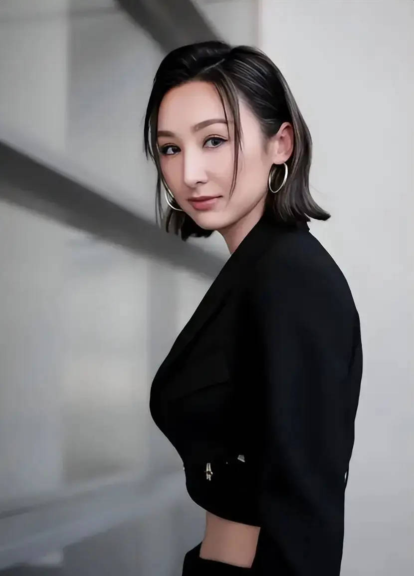 高海宁回应何时结婚 强调感情顺其自然 高海宁回应何时结婚 强调感情顺其自然