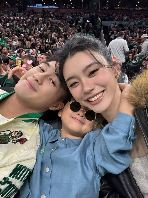 何猷君奚梦瑶为6岁儿子庆生 一家三口合影温馨有爱