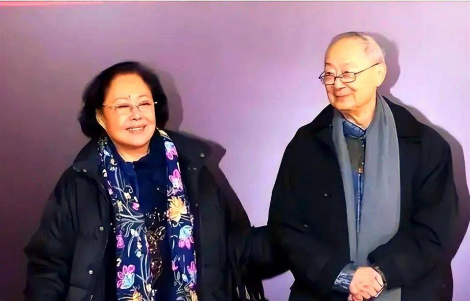 76岁斯琴高娃近况：瑞士老公已去世，垂垂老矣的她却越开越艳