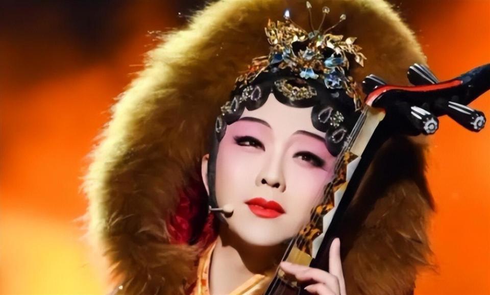 善恶终有报！47岁跌落神坛的李玉刚，终是活成了跳梁小丑
