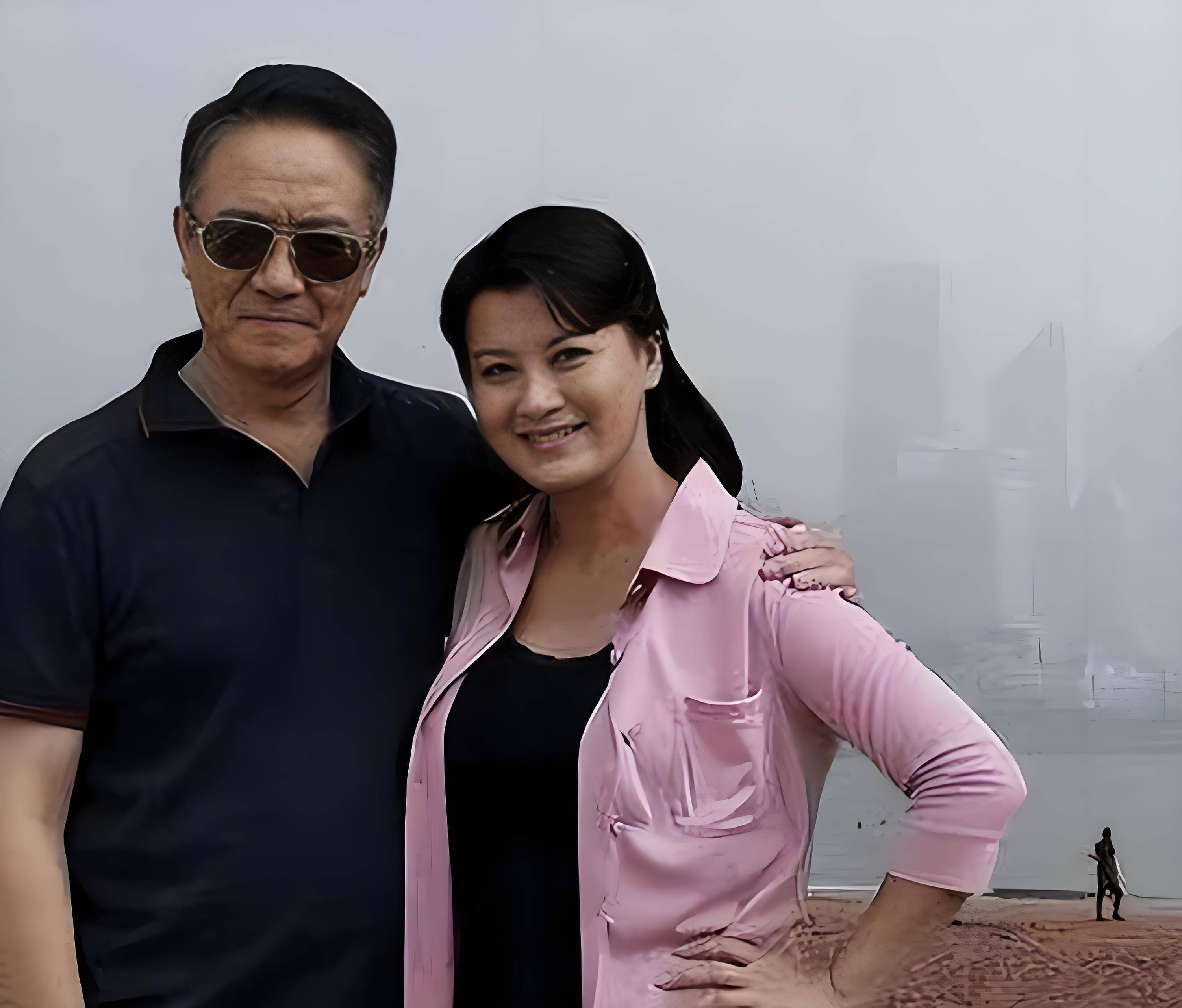 他三婚三离,发妻再嫁李幼斌,65岁独自抚养3个娃,生活悠哉幸福 他三婚三离,发妻再嫁李幼斌,65岁独自抚养3个娃,生活悠哉幸福