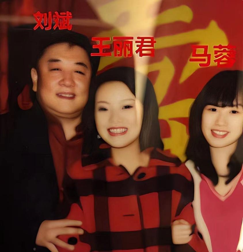 他三婚三离,发妻再嫁李幼斌,65岁独自抚养3个娃,生活悠哉幸福 他三婚三离,发妻再嫁李幼斌,65岁独自抚养3个娃,生活悠哉幸福